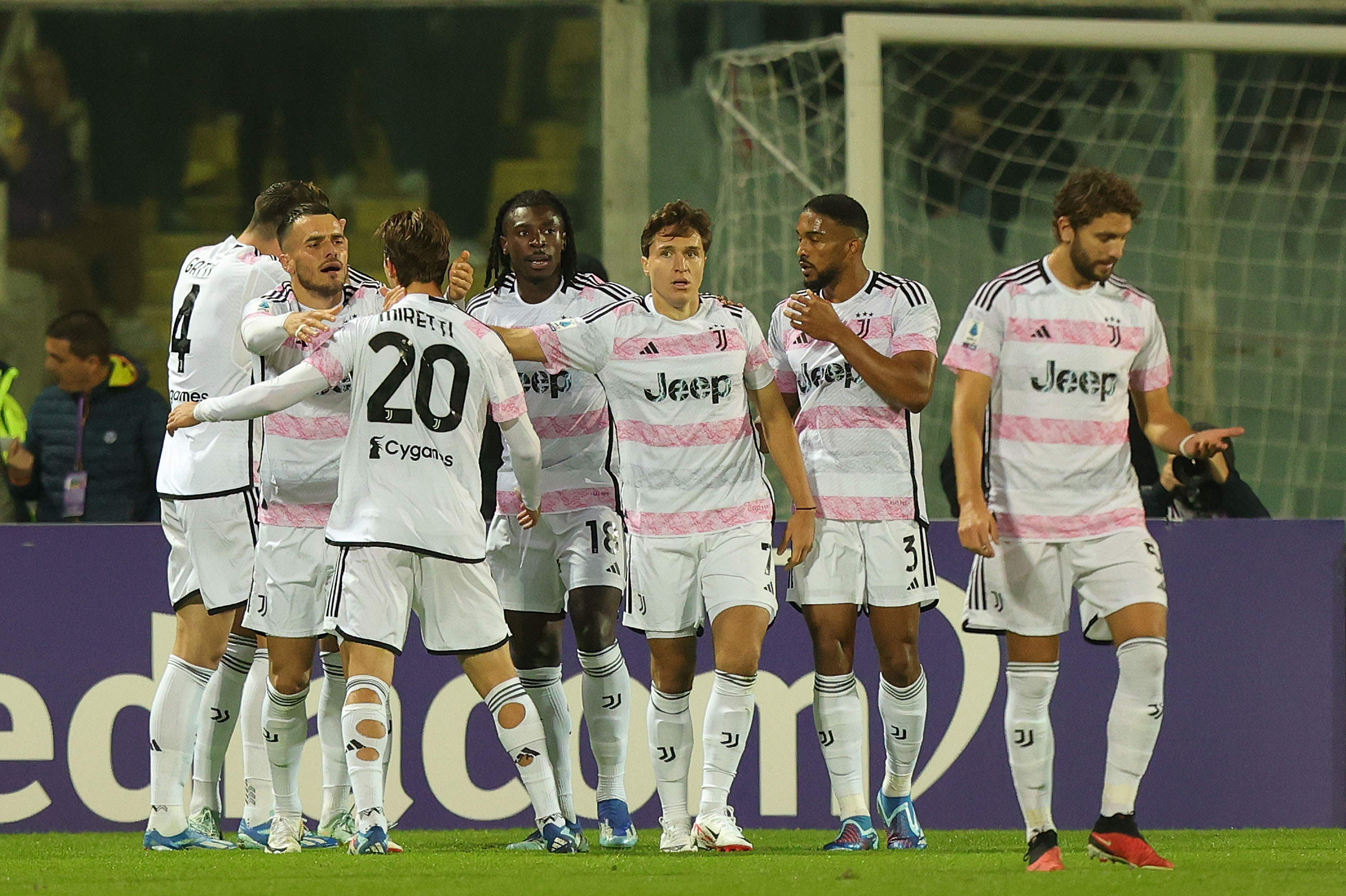 the players of Fiorentina Primavera celebrate victory during the News  Photo - Getty Images